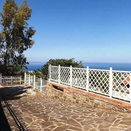 Anna Miramare Santa Maria di Castellabate
